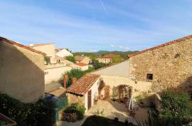 9 room, 244m2 Village house for sale in Cessenon sur orb - 295 000 € *