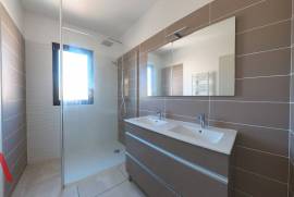 4 room, 101m2 Villa for sale in Grau d'agde - 495 000 € *