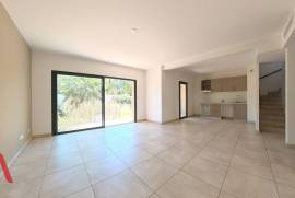 4 room, 101m2 Villa for sale in Grau d'agde - 495 000 € *