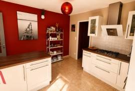 10 room, 209m2 House for sale in Laurens - 499 000 € * 10 room, 209m2 House for sale in Laurens - 499 000 € *