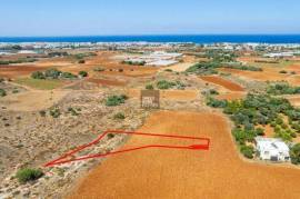 Shared residential field in Paralimni
