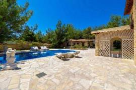 Prestigious Estate with Tennis Court