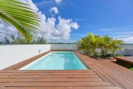 Stunning duplex penthouse with private rooftop only 300m from Pereybere beach - Mauritius