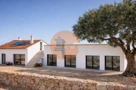 Land with ruin for the construction of a 3 bedroom villa, corral in Boieiros, Tavira