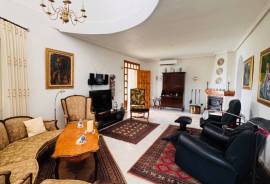 listing listing
