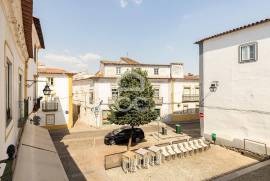House T6 with Terrace | Évora Old Town