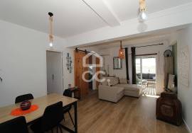 2 bedroom apartment with terrace, sea view and parking space in Armação de Pêra