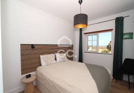 2 bedroom apartment with terrace, sea view and parking space in Armação de Pêra