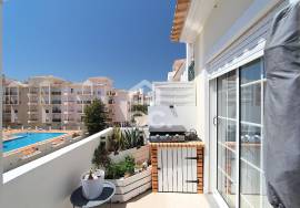 2 bedroom apartment with terrace, sea view and parking space in Armação de Pêra