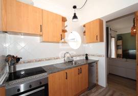 2 bedroom apartment with terrace, sea view and parking space in Armação de Pêra