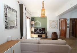 2 bedroom apartment with terrace, sea view and parking space in Armação de Pêra