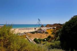 Renovated 1 bedroom apartment a stone's throw from the beach of Praia da Rocha