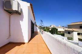 3+2 Bedroom Villa - Located in Vale França within walking distance of Praia do Vau 3+2 Bedroom Villa - Located in Vale França within walking distance of Praia do Vau