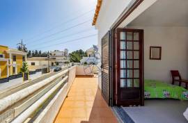 3+2 Bedroom Villa - Located in Vale França within walking distance of Praia do Vau 3+2 Bedroom Villa - Located in Vale França within walking distance of Praia do Vau
