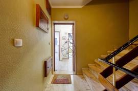 2 bedroom apartment in Lagoa, central area. Well located. 2 bedroom apartment in Lagoa, central area. Well located.