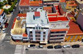 2 bedroom apartment in Lagoa, central area. Well located. 2 bedroom apartment in Lagoa, central area. Well located.