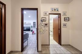 2 bedroom apartment in Lagoa, central area. Well located. 2 bedroom apartment in Lagoa, central area. Well located.