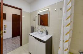 2 bedroom apartment in Lagoa, central area. Well located. 2 bedroom apartment in Lagoa, central area. Well located.