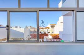 2 bedroom apartment in Lagoa, central area. Well located. 2 bedroom apartment in Lagoa, central area. Well located.