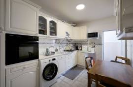 2 bedroom apartment in Lagoa, central area. Well located. 2 bedroom apartment in Lagoa, central area. Well located.