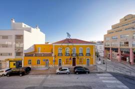2 bedroom apartment in Lagoa, central area. Well located. 2 bedroom apartment in Lagoa, central area. Well located.