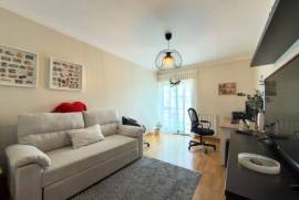 Apartamento T4 com Garagem box, na Amadora Apartamento T4 com Garagem box, na Amadora