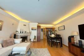 Apartamento T4 com Garagem box, na Amadora Apartamento T4 com Garagem box, na Amadora