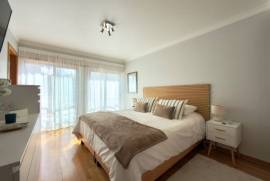 Apartamento T4 com Garagem box, na Amadora Apartamento T4 com Garagem box, na Amadora