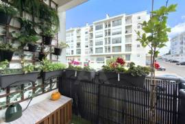 Apartamento T4 com Garagem box, na Amadora Apartamento T4 com Garagem box, na Amadora