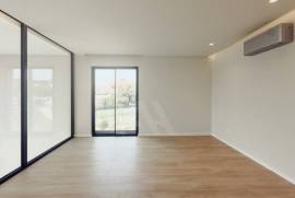 Moradias T4 de Luxo com Terraço e Vista Mar em Cascais