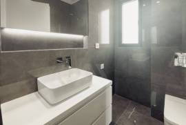 Moradias T4 de Luxo com Terraço e Vista Mar em Cascais