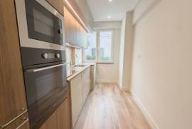 Apartamento T2 Renovado no Estoril a 5 Minutos da Praia