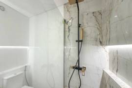 Apartamento T2 Renovado no Estoril a 5 Minutos da Praia