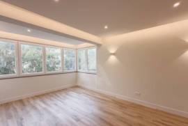 Apartamento T2 Renovado no Estoril a 5 Minutos da Praia