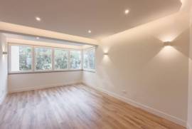 Apartamento T2 Renovado no Estoril a 5 Minutos da Praia