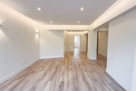 Apartamento T2 Renovado no Estoril a 5 Minutos da Praia