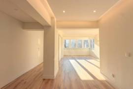 Apartamento T2 Renovado no Estoril a 5 Minutos da Praia