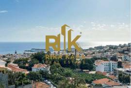 1 bedroom apartment with pool and Funchal Bay view
