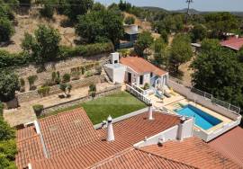 3-Bed Family Villa in excellent condition with Guest Apartment – Boliqueime, Algarve