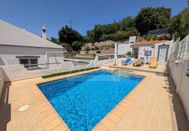 3-Bed Family Villa in excellent condition with Guest Apartment – Boliqueime, Algarve
