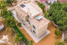 Elegant Detached Villa with Swimming Pool, Basement & Countryside Views, Boliqueime Elegant Detached Villa with Swimming Pool, Basement & Countryside Views, Boliqueime