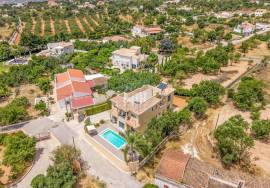 Elegant Detached Villa with Swimming Pool, Basement & Countryside Views, Boliqueime Elegant Detached Villa with Swimming Pool, Basement & Countryside Views, Boliqueime