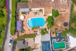 Stunning Semi-Detached Villa in the Heart of Malhadais, Boliqueime Stunning Semi-Detached Villa in the Heart of Malhadais, Boliqueime