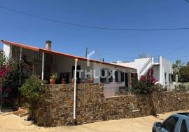 Single-Storey Country Villa with Stunning Outdoor Living, Roof Terrace & Beautiful Mature Gardens