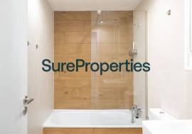 Bright holiday rental apartment with sea views and pool in Torrox Costa.