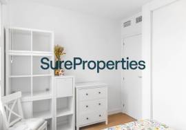Bright holiday rental apartment with sea views and pool in Torrox Costa.