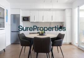 Bright holiday rental apartment with sea views and pool in Torrox Costa.