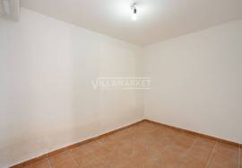 Stunning Renovated 3-Bedroom Villa with Rooftop and Pool – Guia, Algarve