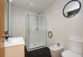 Stunning Renovated 3-Bedroom Villa with Rooftop and Pool – Guia, Algarve