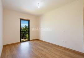 Stunning Renovated 3-Bedroom Villa with Rooftop and Pool – Guia, Algarve